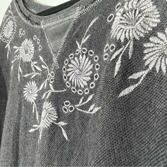 FREE PEOPLE Embroidered Pullover Sweater Size Small EUC - Picture 4 of 8